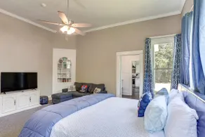 Highland Manor-Game Room-King Size Beds-Historic - Image 5