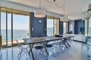 Penthouse apartment with roof terrace by the beach - Image 3