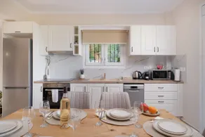Nikol Seaview Luxury Apartments - Image 3