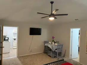 Cozy Riverside Studio - Image 2
