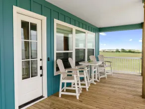 'Forever5o' A Bayfront Retreat - Image 4