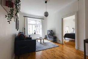 King Bed | Smart TV | Coffee | WiFi | Sofa Bed - Image 3