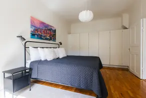 King Bed | Smart TV | Coffee | WiFi | Sofa Bed - Image 2