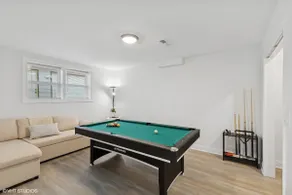 Modern House with Game Room and Pergola - Image 3
