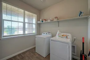 Modern Hutto Staycation: 5 Beds | Sleeps 14+ - Image 5