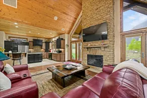 Riverfront Dream House 4BR/3.5BA - Image 2