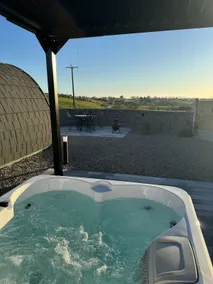 Killee Luxury pod and private hot tub - Image 3