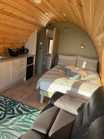 Killee Luxury pod and private hot tub - Image 4