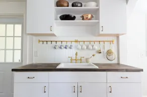 Eclectic Farmhouse Retreat - Image 2
