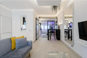 Modern and warm near downtown - Image 5