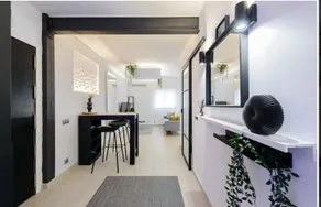 Modern and warm near downtown - Image 2