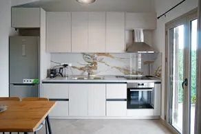 Gogo's Modern House - Image 4
