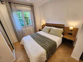 Guesthouse Near Paris Huge Garden - Image 4