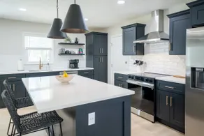 Vista Pines • Updated Modern Stay, Great Location - Image 3