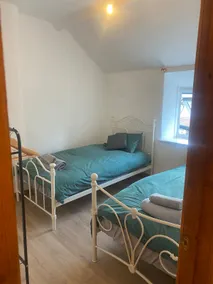 New to airbnb Entire town house in town centre - Image 3