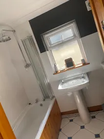 New to airbnb Entire town house in town centre - Image 2