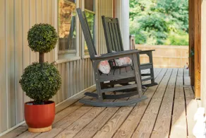 Come home to the country—in the heart of Midtown. - Image 2