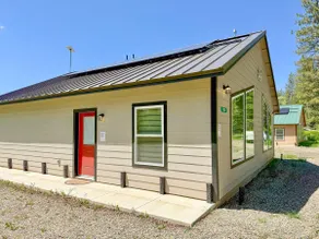 Family-Friendly Yosemite Nest (45 miles to Valley) - Image 5