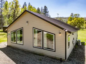 Family-Friendly Yosemite Nest (45 miles to Valley) - Image 3