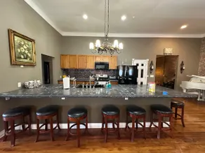 The Brick-Road Penthouse - 5BR, 4BATH, Walkable - Image 5