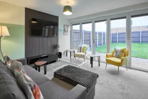 Charming 3-bedroom House in Corby With Garden View - Image 2