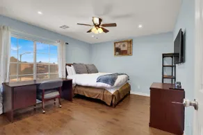 Tropical 4BR Oasis with Pool and Jacuzzi Near Strip - Image 2
