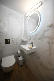 Unick Seaview Luxury Living - Image 4