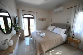 Unick Seaview Luxury Living - Image 2