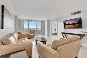 1 bedroom suite on the Beach - Image 4