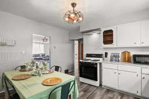 4BR King Bed Retreat Near Downtown & Event Venues - Image 5