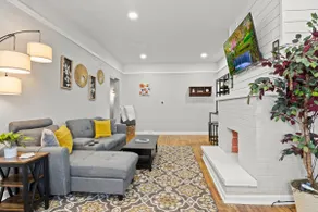 4BR King Bed Retreat Near Downtown & Event Venues - Image 3