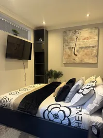 Studio G - Newly renovated private 1 bed studio near Trent Bridge Cricket Ground and National Water Sports Centre - Image 2