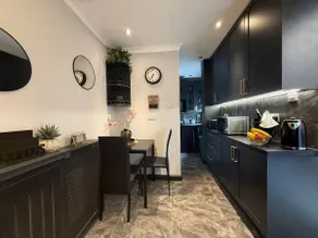 Studio G - Newly renovated private 1 bed studio near Trent Bridge Cricket Ground and National Water Sports Centre - Image 3