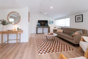 Thousand Oaks Holiday House - Image 2