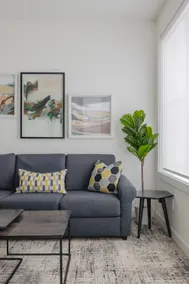 Modern Hillhurst Home, Rooftop Patio & 2 King Beds - Image 3