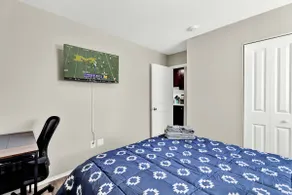 Cozy Hazel Place | Modern Living Near Downtown - Image 4