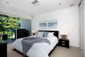 Coastal Breeze—Laid-Back Living on the Esplanade - Image 4