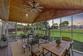 Private GEM in SC-Pool, Huge Porch, Fenced Yard - Image 2
