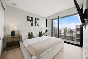 The Pearl Coast | Rooftop Pool High-End 2BR 2BA - Image 3