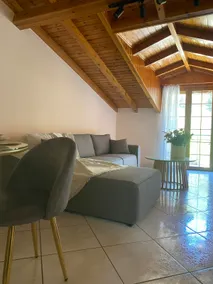 Fhouse Luxury Apartment - Image 2
