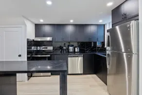 Free parking | Modern 3B 1850 sqft Detached House - Image 3
