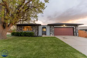 Stylish Getaway| Hot Tub | Close to Denver&Boulder - Image 5