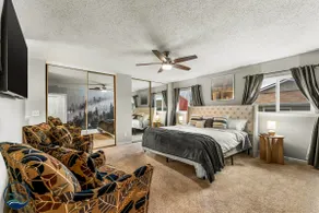 Stylish Getaway| Hot Tub | Close to Denver&Boulder - Image 3
