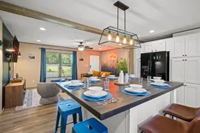 Secluded lodge| Games| Fire Pit| Hot Tub|Sleep12 - Image 2