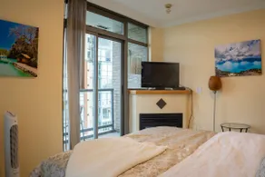 DT Gem | Walkable + Amenities - Image 4