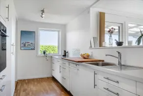 Waterfront villa - Image 3