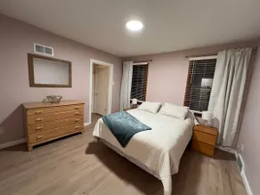 Belleville Bungalow - Image 2