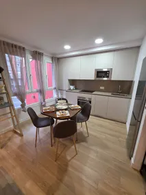 Avilés Luce A - 2 bedrooms and 1 bathroom - Image 4