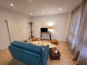 Avilés Luce A - 2 bedrooms and 1 bathroom - Image 3