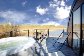 Willow Walk - luxury lakeside lodge with hot tub. - Image 3